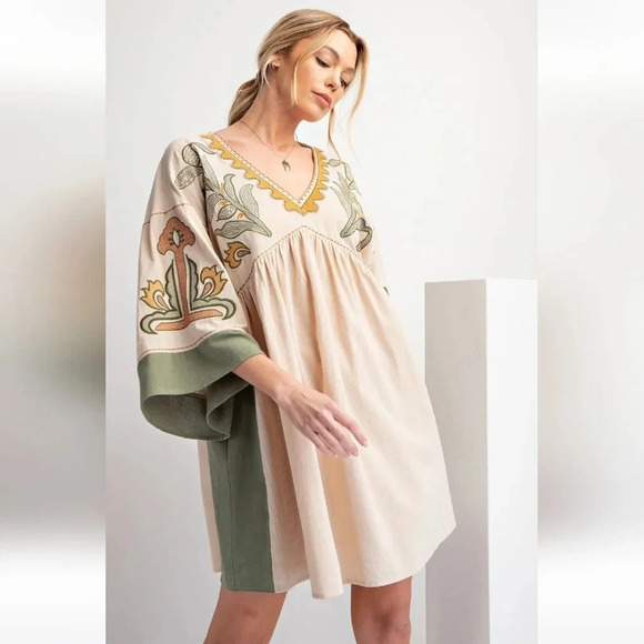 New Easel Embroidered Boho Floral Poly Linen Woven Dress - Picture 3 of 6